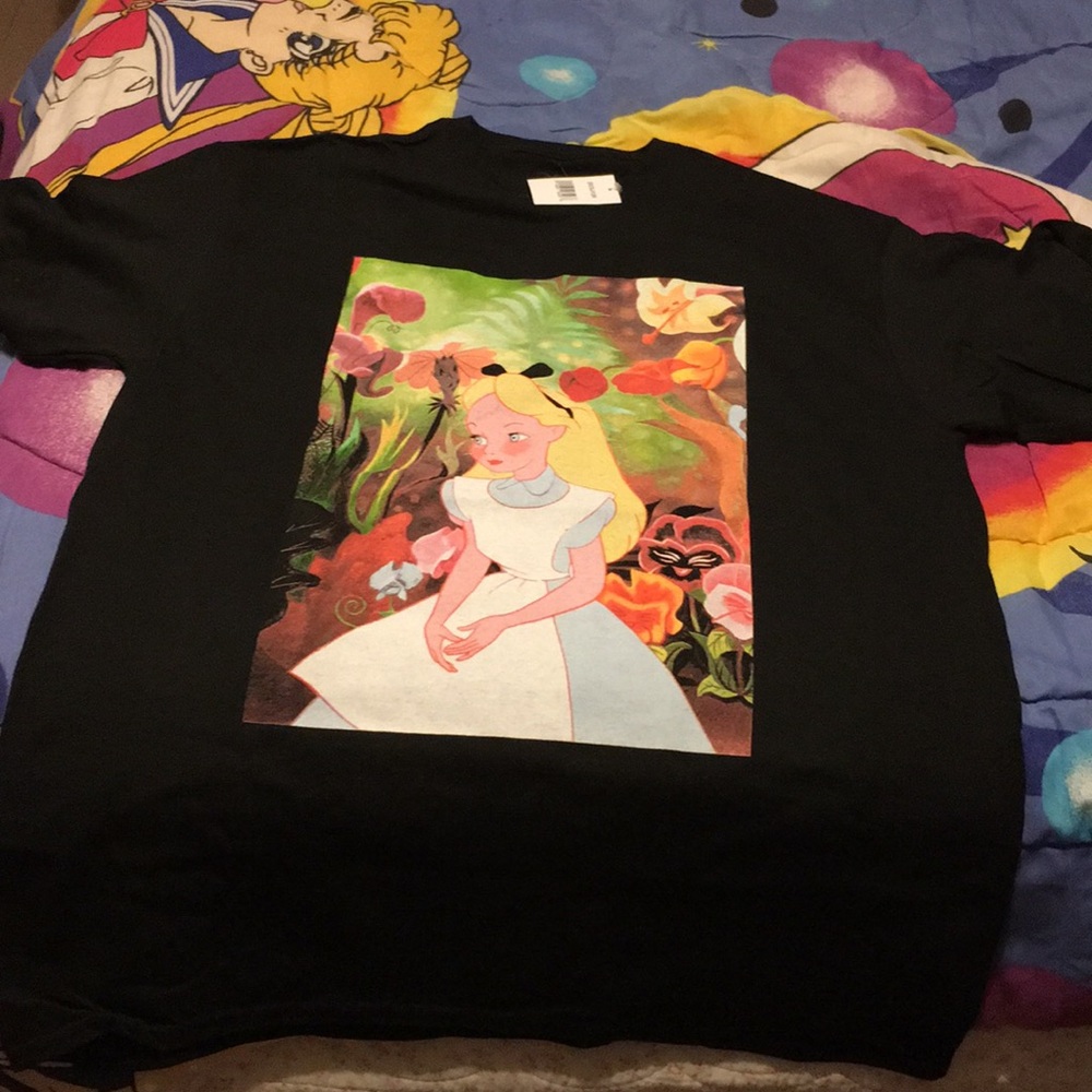 Alice in wonderland teeshirt
